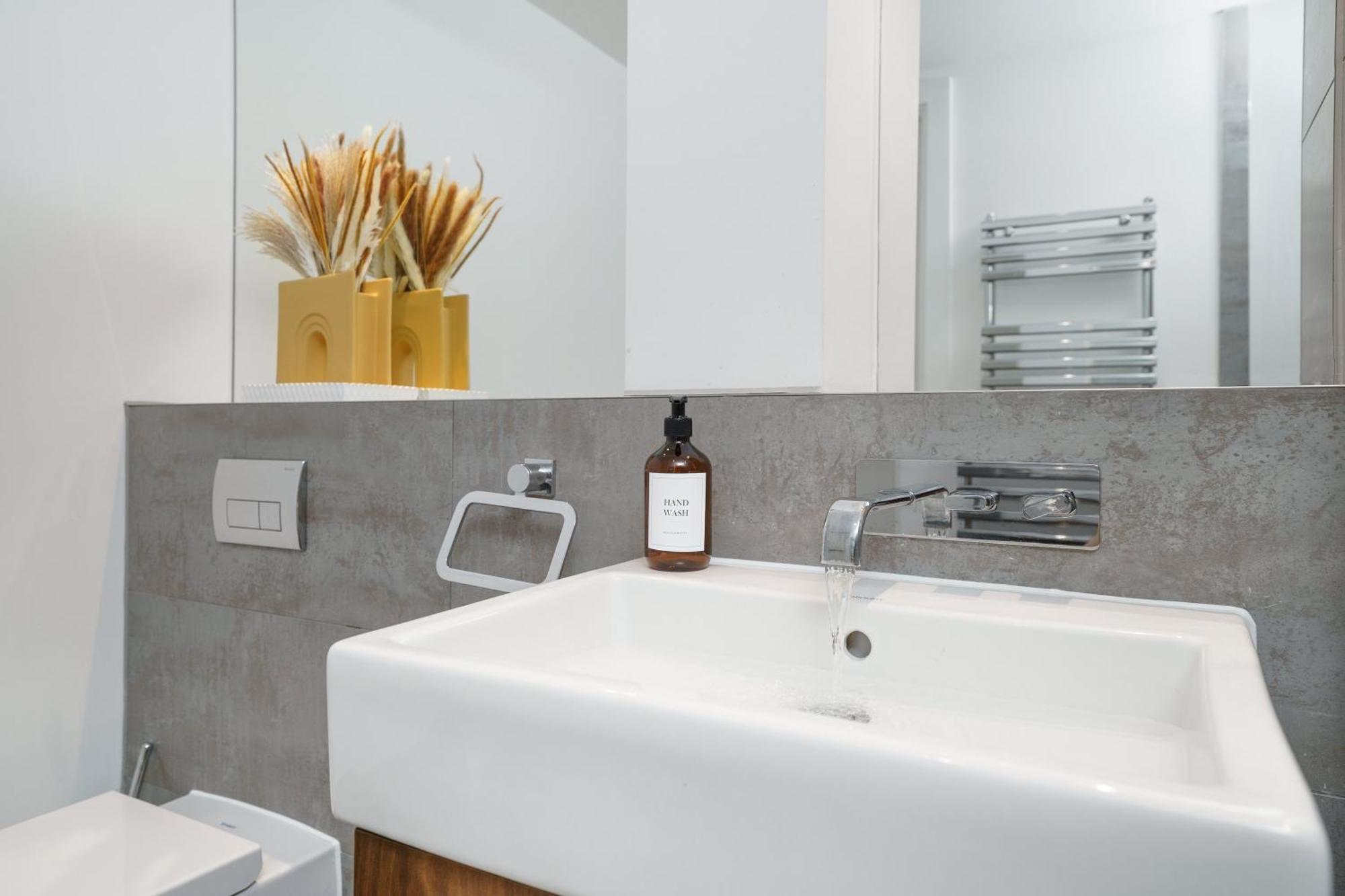 Апартаменты Trafalgar Sq 1 Bedr, 3 Beds Sleeps 6