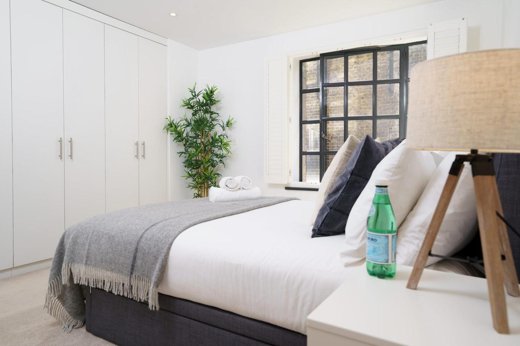 Trafalgar Sq 1 Bedr, 3 Beds Sleeps 6 * Лондон